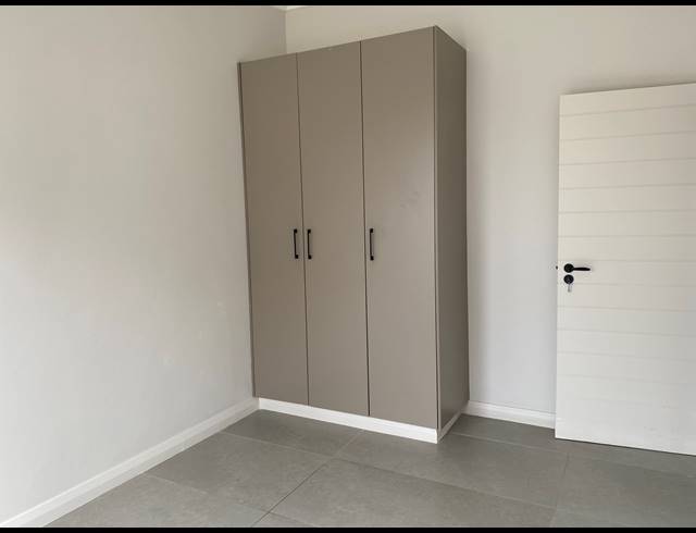 3 BEDROOM TOWNHOUSE FOR SALE IN PALM LAKES ESTATE